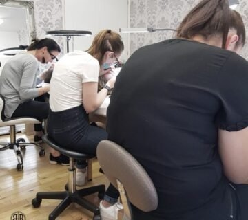 eyelash extensions training course 640x640 1