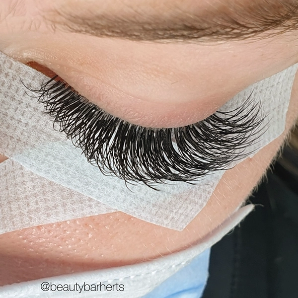 best eyelash extensions nazeing herts