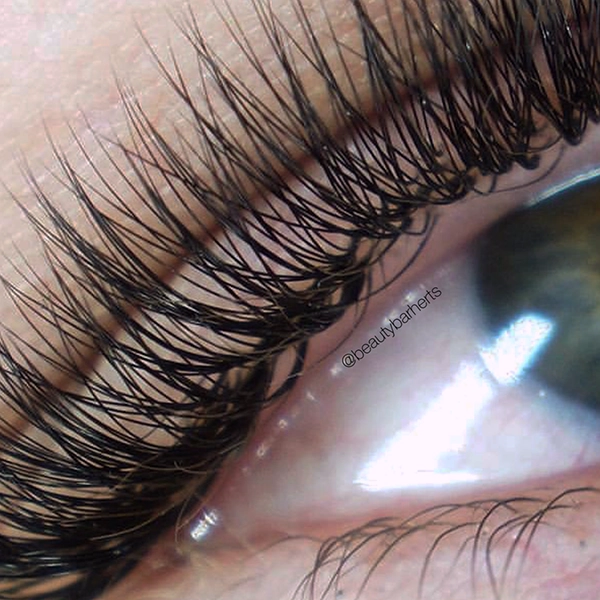 eyelashes nazeing