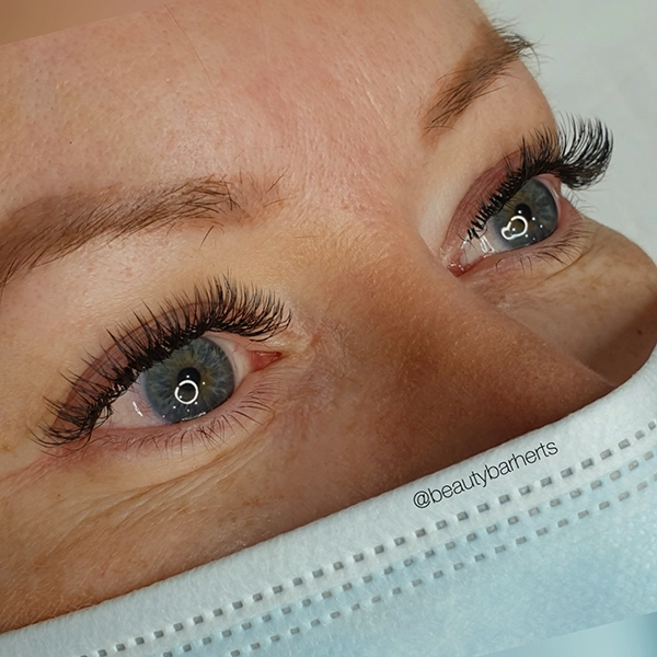 thundridge lash extensions