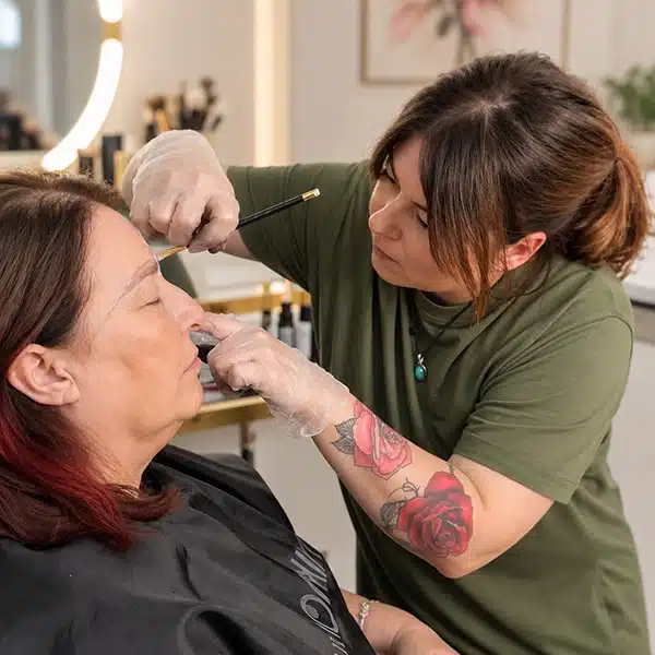 justina beauty bar buntingford owner Justina beauty bar buntingford owner